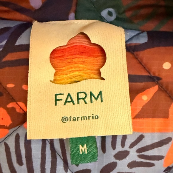 FARM Rio Reversible Multicolor Puffer Jacket. - Picture 5 of 8